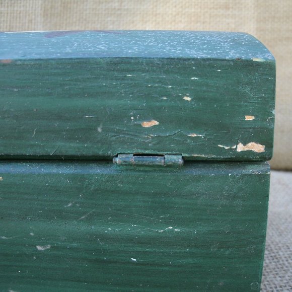 Vintage Warren Kimble Folk Art Wood Rabbit Decorative Box - Picture 13 of 16